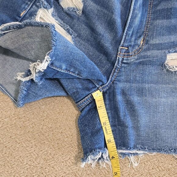 American Eagle Hi Rise Shortie Next Level Stretch Distressed Jean Shorts-Size 4 - Picture 10 of 15